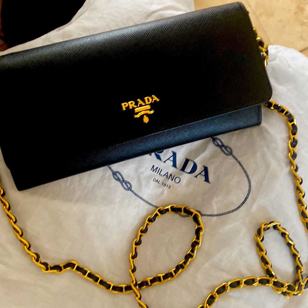 Prada Vitello black clutch/gold chain purse - Picture 2 of 6